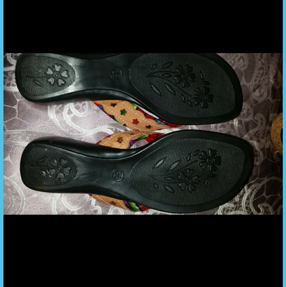 Women's Suede Sandals  NEW - Picture 7 of 7